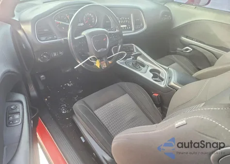 2022 Dodge Challenger Sxt z USA, uszkodzony, nr VIN 2C3CDZAG7NH211334